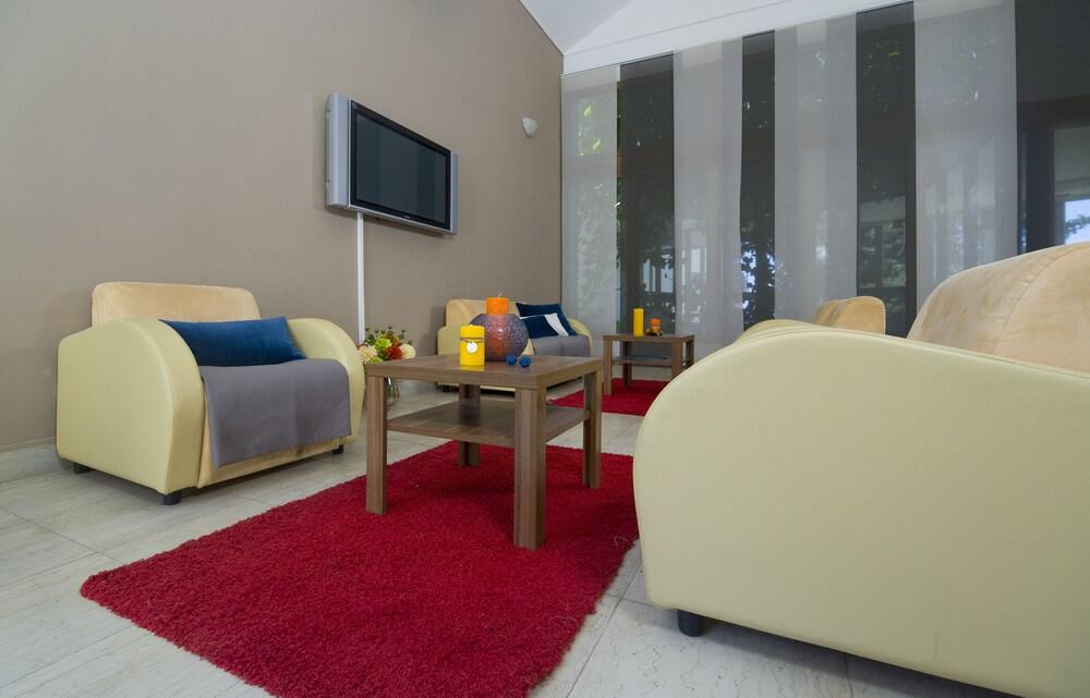 Hotel Laguna グラダツ エクステリア 写真